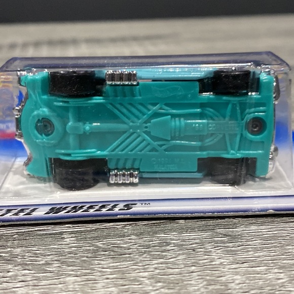 Hot Wheels | ‘58 Corvette - 1:64 Scale - Picture 8 of 10